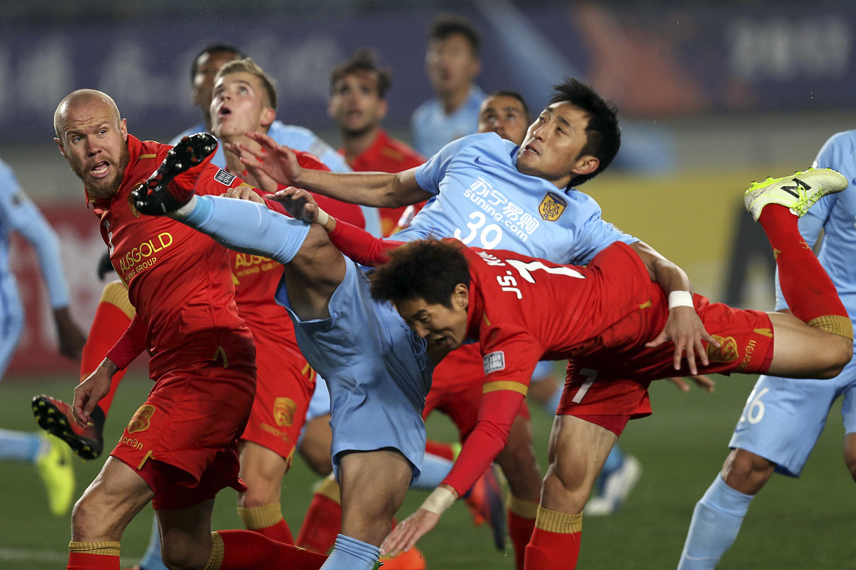 关于马竞主场失利，防线暴露问题的信息