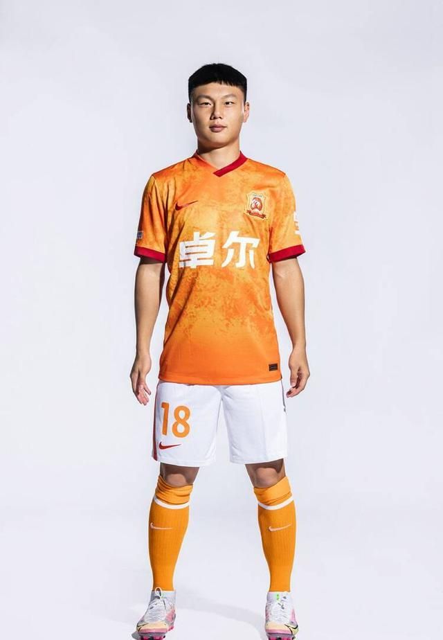 鲁能中场核心状态火爆，备战国安的简单介绍