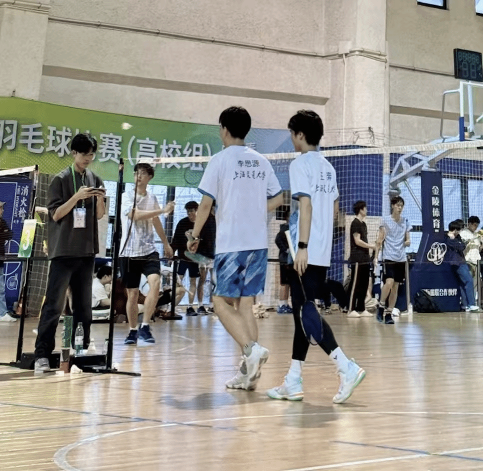 乐鱼体育app官网入口-羽毛球队重组夺得双冠，教练团队改革赢得掌声的简单介绍